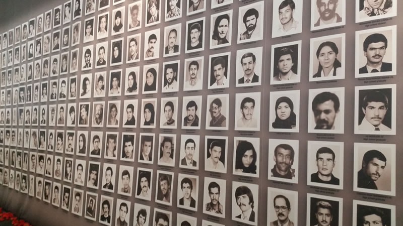 عن مجزرة السجناء السياسيين في عام 1988