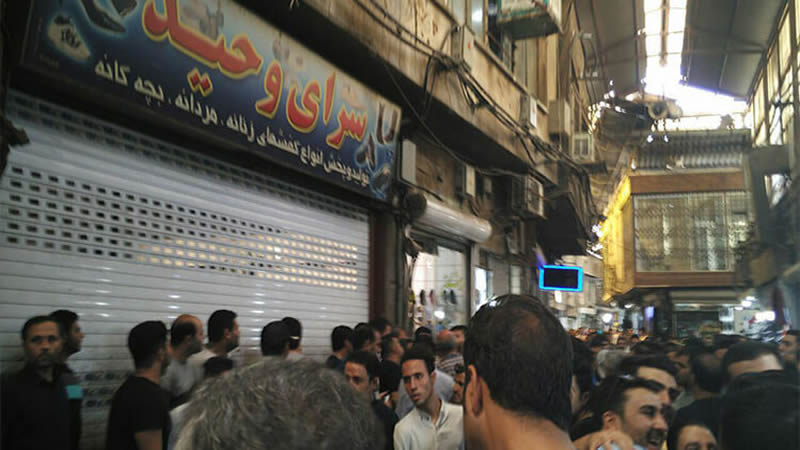 إضراب المسوقين في طهران احتجاجا