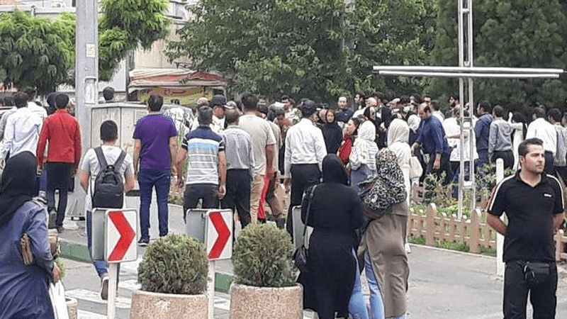 احتجاجات جديدة في خمس مدن إيرانية ضد الظروف الاقتصادية المتردية والتضخم وارتفاع الأسعار-min