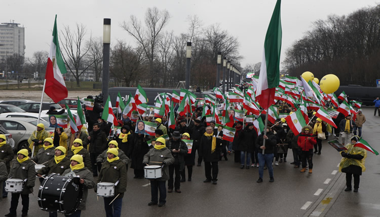 العالم سمع صوت الشعب والمقاومة الإيرانية من خلال مؤتمر وارسو