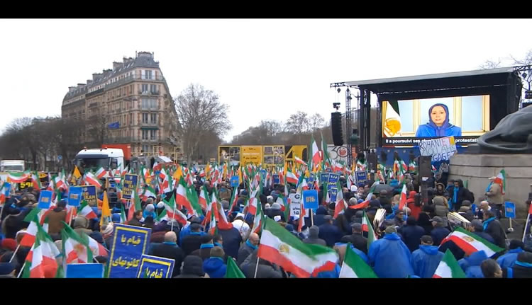 اصداء المظاهرات الإيرانية الضخمة في باريس لتغيير النظام وإنجازاتها