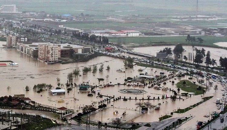 الفيضانات وانهيار ميزان القوى بين المواطنين ونظام الملالي النهاب السارق