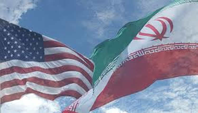 مع الصفقة أو بدونها - بقلم منى سالم الجبوري