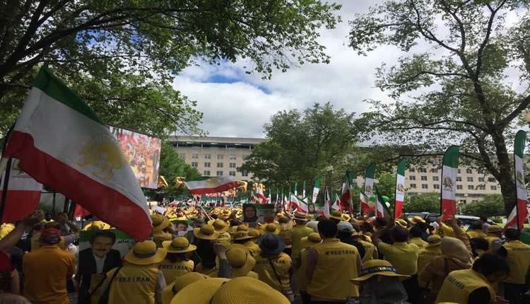 تظاهرة ومسيرة آلاف الإيرانيين من أمام وزارة الخارجية دعمًا للمقاومة الإيرانية