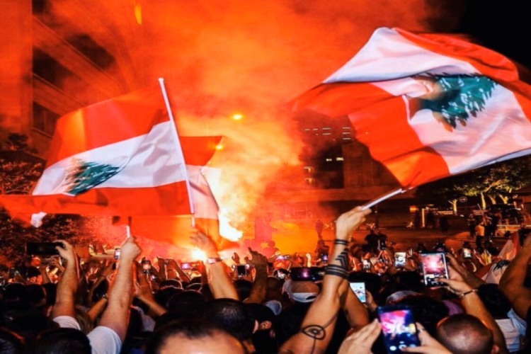 في اليوم الثامن من الانتفاضة اللبنانية، انكسرت هيبة حزب الشيطان اللبناني