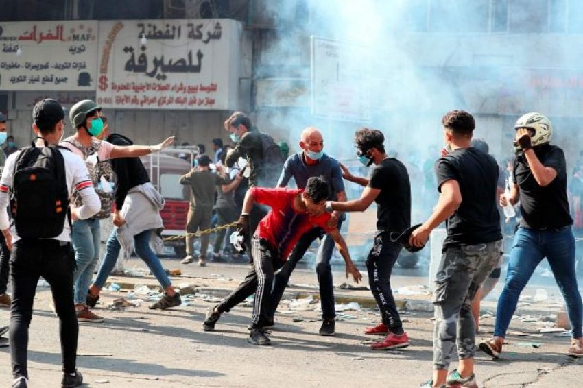 تواصل تظاهرات العراق.. وحكومة عبد المهدي تزداد عنفاً في قمع المتظاهرين