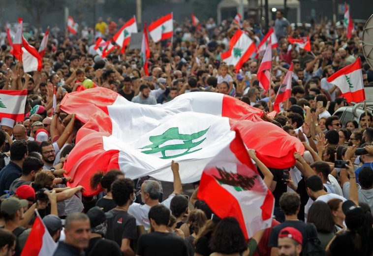 تصاعد انتفاضة الشعب اللبناني تدق ناقوس الخطر لنظام الملالي