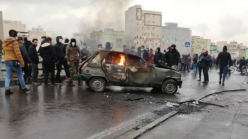 المعارضة الإيرانية: الحراك طال 165 مدينة وتوقيف 7000 متظاهر