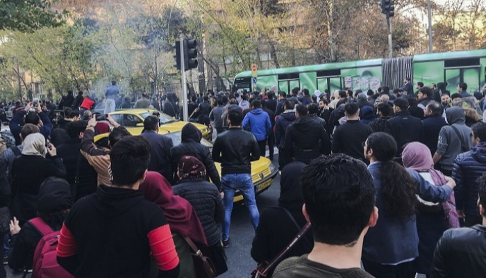 ما هي خصائص المظاهرات الأخيرة في إيران؟