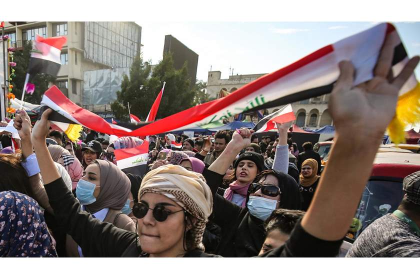 آلاف العراقيات ينتفضن في بغداد والجنوب دعماً للاحتجاجات وضد دعوة الصدر