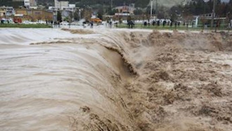 الفيضانات في إيران.. 11 ضحية لحد الآن وقرى في محاصرة السيول والفيضانات+ فيديو