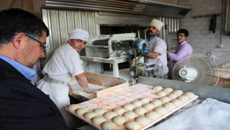 ارتفاع أسعار الخبز في مختلف نقاط إيران تزامنا مع شهر رمضان المبارك