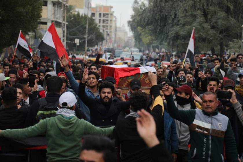 تقرير| سلاح المظاهرات أسقط الحكومة العراقية الفاسدة ويستطيع فعل الكثير