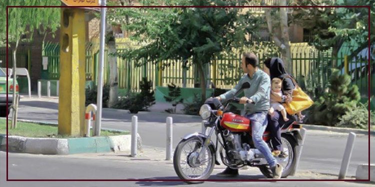 تكثيف الضغط على النساء الإيرانيات بذريعة عدم مراعاة الحجاب القسري