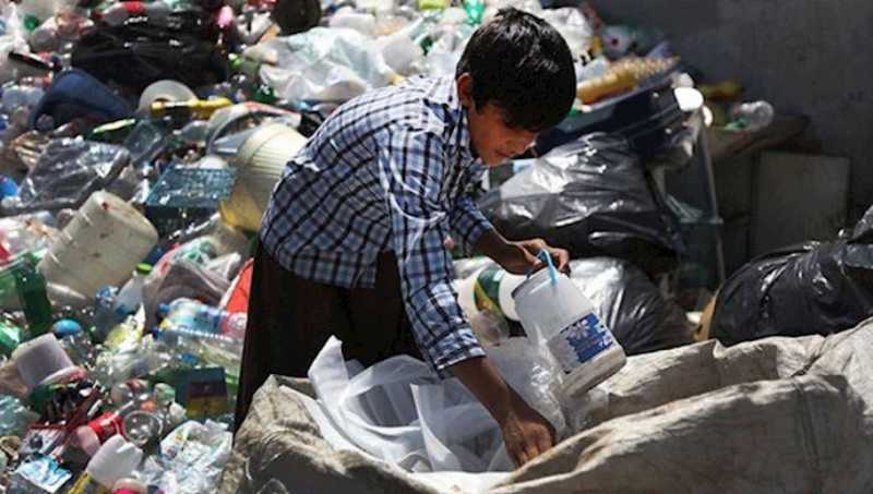 تقرير عن الوضع الكارثي لأطفال القمامة في إيران