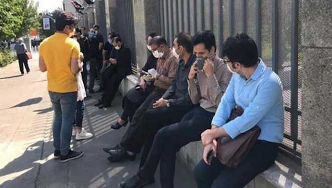 إيران .. تجمع احتجاجي لمساعدين متخصصين في مختلف مجالات الطب في طهران
