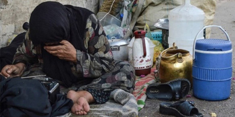 الفقر الآخذ في التفاقم في إيران يهز قصر خامنئي