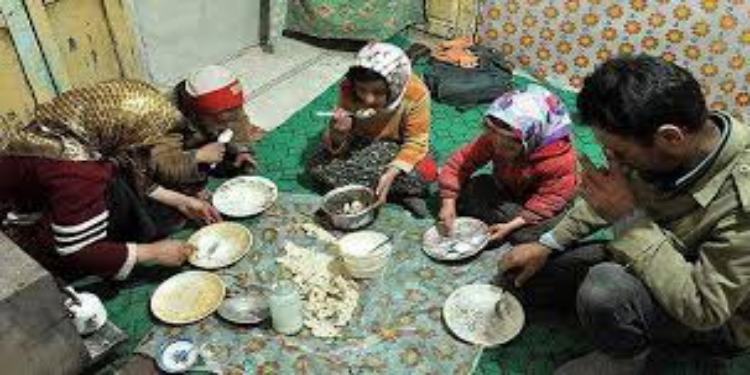 وصل الفقر إلى العشر السابع أي 60 مليون إيراني فقير!