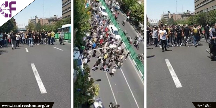 المتظاهرون في طهران يطالبون بتغيير النظام