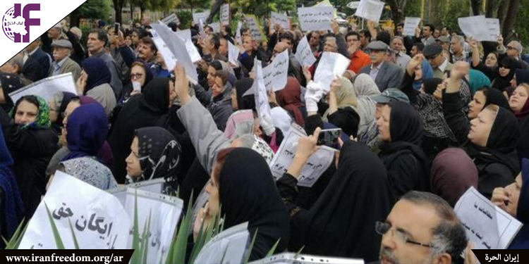 خوف خامنئي المتزايد من الاحتجاجات في إيران