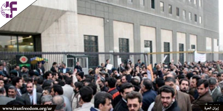 مع تزايد الاحتجاجات في جميع أنحاء إيران، تتحول أسوأ مخاوف خامنئي إلى حقيقة واقعة
