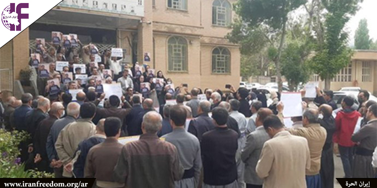 المعلمون الإيرانيون ينظمون وقفات احتجاجية في عيد العمال على الرغم من الإجراءات القمعية