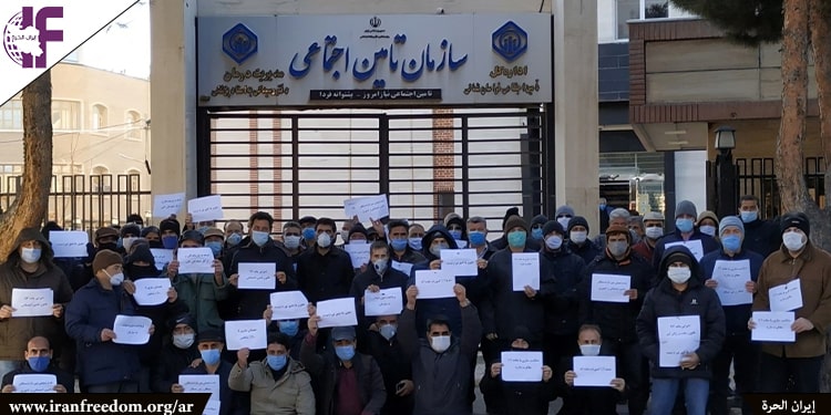 المتقاعدون وأصحاب المتاجر يواصلون الإضرابات والاحتجاجات في عدة مدن إيرانية