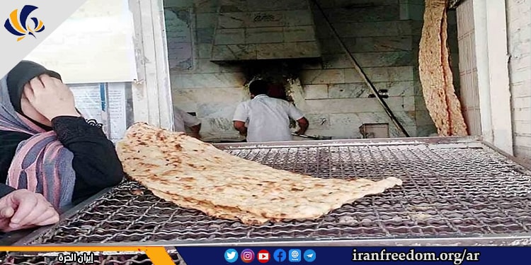 النظام الإيراني يقنن الخبز والطحين
