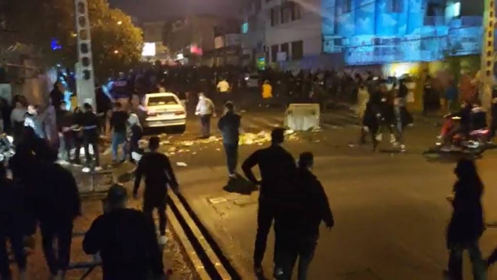 في الليلة الـ 83 من الانتفاضة، مظاهرات ليلية في طهران ومدن مختلفة