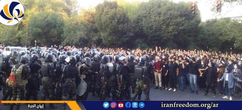 شعب إيران: "لا تسموها احتجاجًا، إنها ثورة"