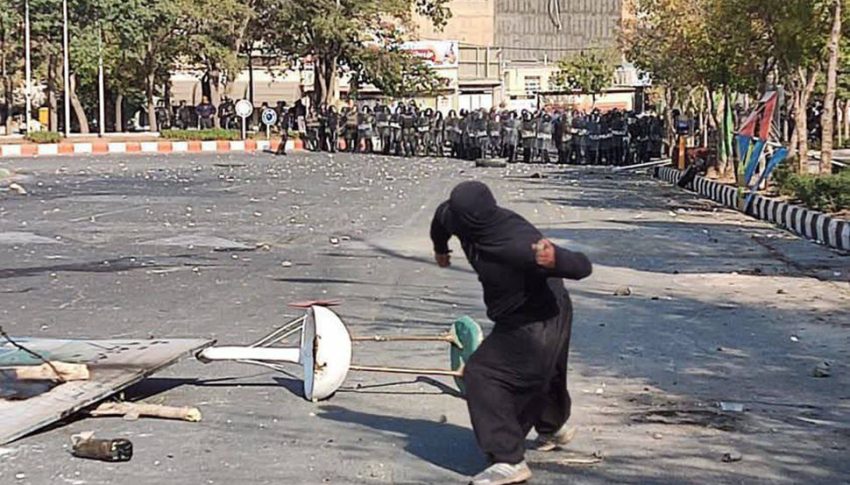 استئناف احتجاجات إيران في اليوم الخامس والخمسين وإضرابات جديدة