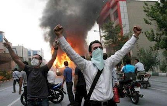 في اليوم الـ 98 للانتفاضة استمرار تأبين الشهداء وإحراق رموز العدو وتظاهرات ليلية