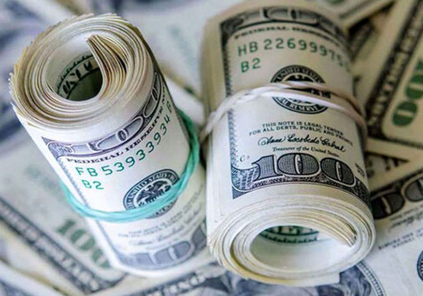 استمرار انخفاض قيمة العملة الإيرانية ليسجل 500000 ريال أمام الدولار