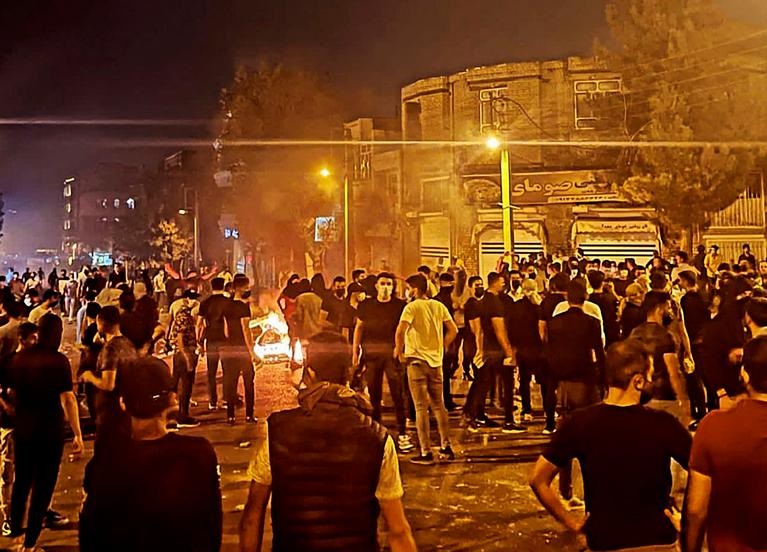 احتجاجات إيران مستمرة، وحدات مقاومة مجاهدي خلق حملة واسعة ضد النظام