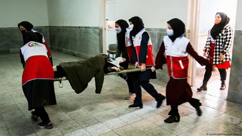 لا تتستروا على قتل المرأة واستعبادها في إيران