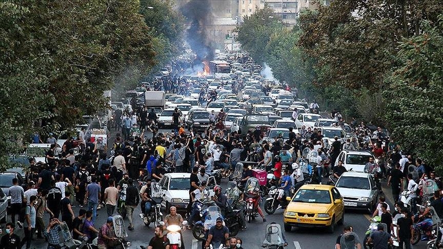 استمرار الانتفاضة وخوف النظام الإيراني ورعبه