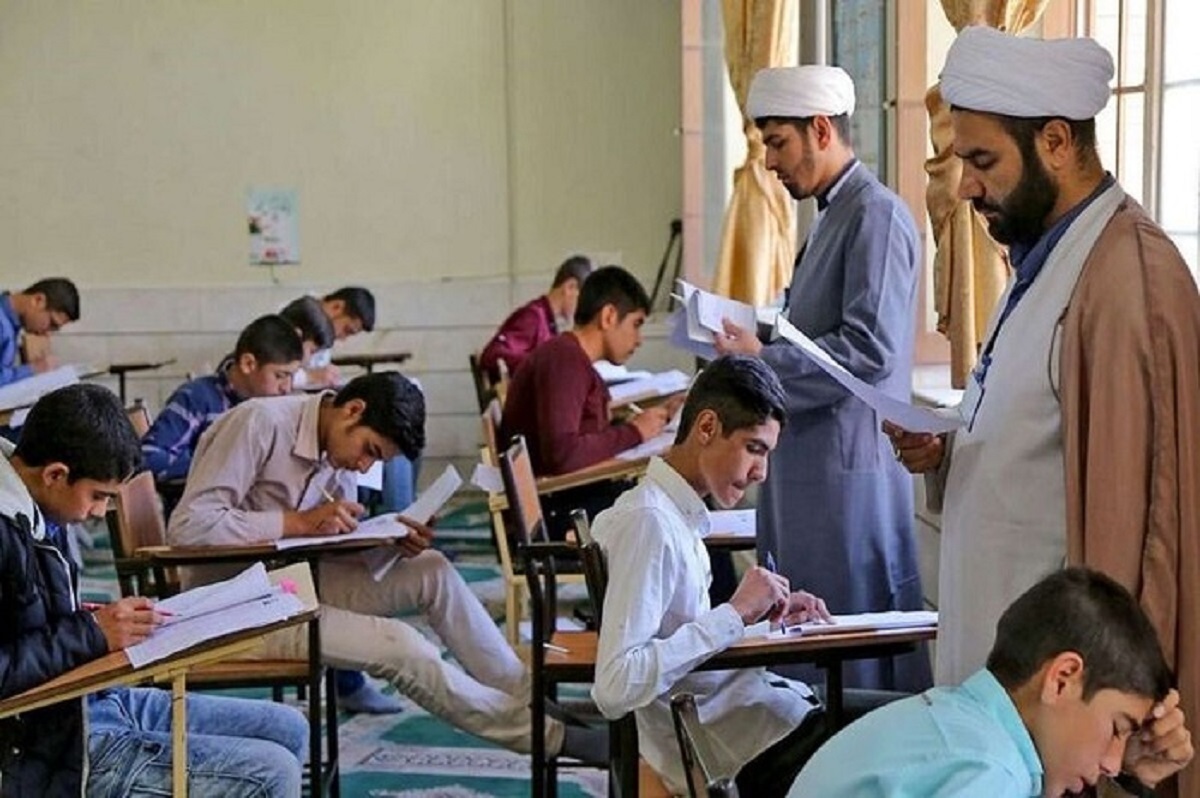 ميزانية التعليم في إيران تتجه نحو الحَوْزات العلمية