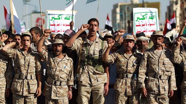 تلغراف: الحوثيون يتدربون في إيران وخامنئي يشرف على تجهيزهم