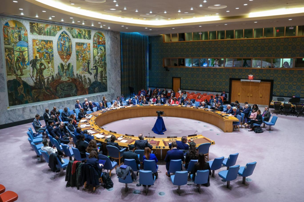 اجتماع مجلس الأمن الدولي والتأكيد على تشديد العقوبات وتفعيل آلية الزناد