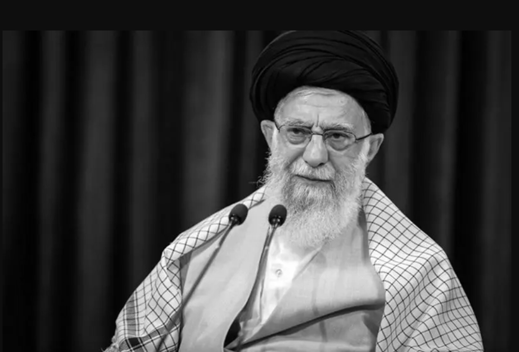 أوهام خامنئي عن "الوضع الجيد" تصطدم بواقع إيران الملتهب