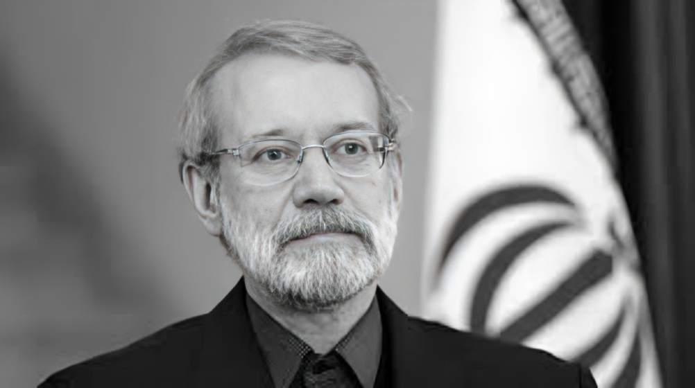 الغضب اللبناني ضد تدخل إيران ودعوات لقطع العلاقات مع النظام الديني تصاعدت ردود الفعل الشعبية في لبنان ضد زيارة علي لاريجاني، عضو بارز في النظام الإيراني، وسط دعوات واسعة لرفض أي تدخل أو رسالة سياسية لطهران على الأراضي اللبنانية