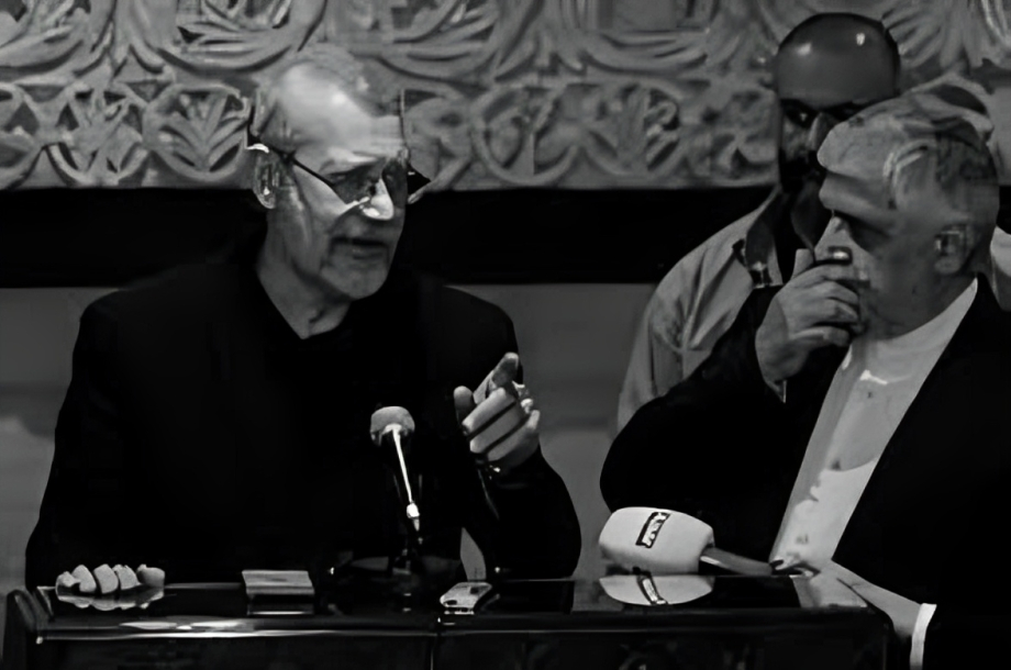 بعد زيارة علي لاريجاني إلى لبنان، التي أثارت موجة واسعة من الرفض والغضب الشعبي، أجرت «إيران الحرة» مقابلة خاصة مع محمد الأمين، المنسق العام لـ«لقاء اللبنانيين الشيعة» ونجل المرجع الشيعي المعروف العلامة علي الأمين