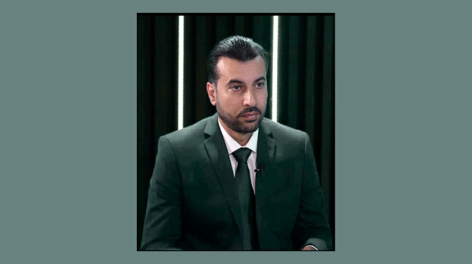 " إيران بين "آلية الزناد" وشبح الانهيار الداخلي شهدت الساحة الإقليمية تحركات مكوكية لعلي لاريجاني، المرشح للرئاسة لثلاث دورات، والذي عُيّن مؤخراً أميناً للمجلس الأعلى للأمن القومي.