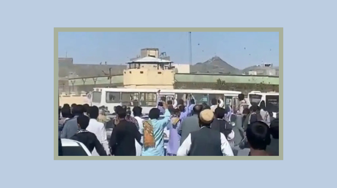 في الذكرى الثالثة لمجزرة زاهدان الدامية: وحدات المقاومة تجدد العهد وتؤكد أن دماء الشهداء تشعل نار الانتفاضة تزامنًا مع الذكرى السنوية الثالثة لـ"جمعة زاهدان الدامية"، أحيت وحدات المقاومة البطلة ذكرى الشهداء من خلال إقامة فعاليات ووضع الزهور وتنظيم مسيرات بالدراجات النارية وعرض صور ضوئية ورفع لافتات في مدن مختلفة