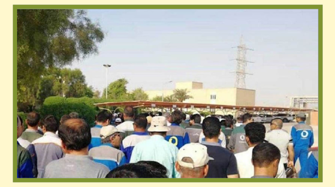 عشرة أيام من الإضراب عن الطعام: عمال البتروكيماويات في خوزستان يواجهون خطر كارثة إنسانية في ظل صمت النظام المطبق دخل إضراب عمال شركة "سراج گستران رجال" للبتروكيماويات في خوزستان يومه العاشر، وسط مخاوف متزايدة من وقوع كارثة إنسانية وشيكة في ظل الصمت المطبق من قبل السلطات الإيرانية.