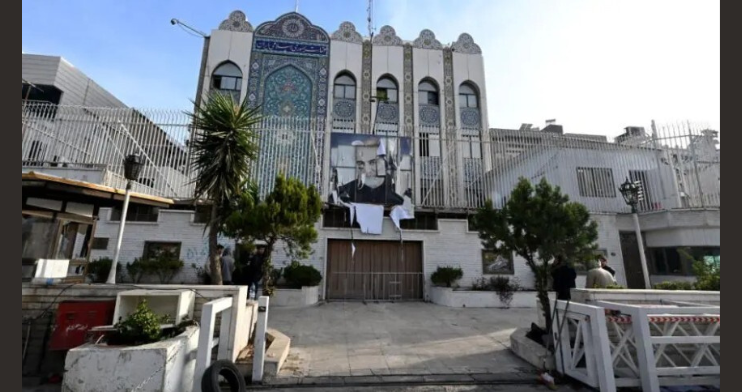 شهادات حصرية: خروج "الصاعقة" الإيرانية من سوريا قبل انهيار الأسد بيومين بمناسبة حلول الذكرى السنوية الأولى لسقوط نظام بشار الأسد في الثامن من ديسمبر/كانون الأول 2024، والذي أنهى حكم عائلة الأسد الذي دام لعقود