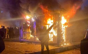 معادلة الردع الجديدة في شوارع إيران.. "شباب الانتفاضة" يشلون قدرة النظام على القمع ويحررون المدن