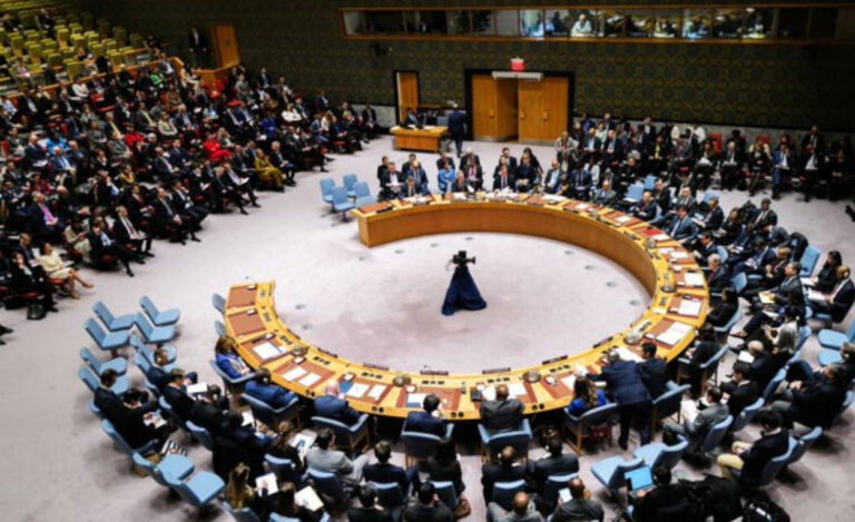 تحالف حقوقي عالمي يحاصر الأمم المتحدة بملف "المجازر الإيرانية": 12 ألف ضحية والمصداقية الدولية على المحك وضع تحالف دولي عابر للقارات يضم 30 منظمة حقوقية الأمم المتحدة أمام "اختبار المصداقية"، مطالباً إياها بالخروج من دائرة الصمت والتحرك الفوري لوقف حمام الدم في إيران