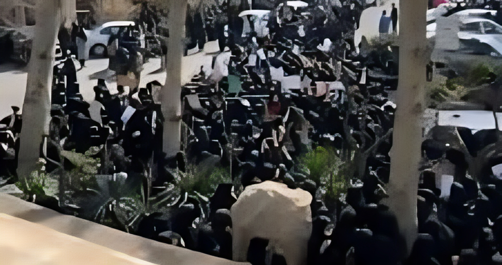 اليوم الرابع للانتفاضة الطلابية في إيران: حرق لصور خامنئي و خميني، واشتباكات مع قوات القمع