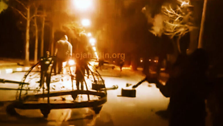 تقارير ميدانية: سقوط مخفر شرطة في كرج واندلاع مواجهات شوارع عنيفة في كرمانشاه وبيرجند